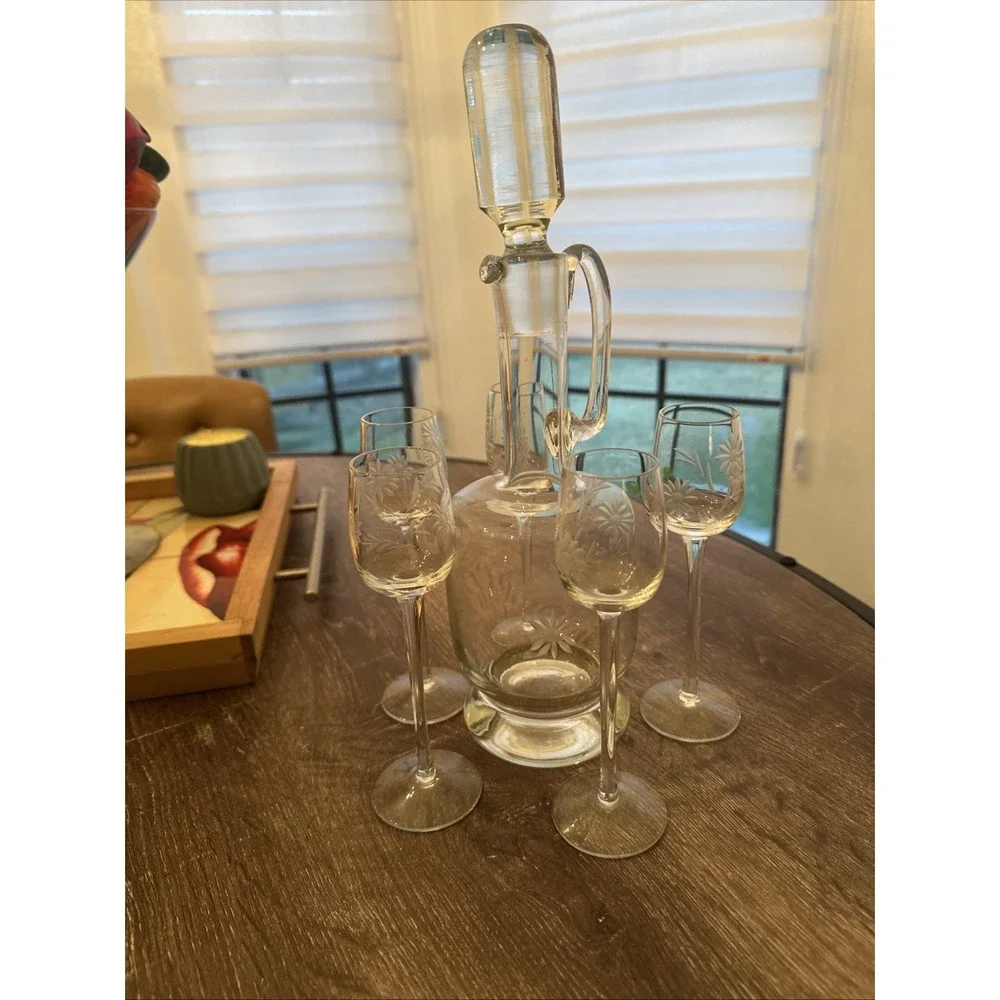 Vintage Toscany Romania Hand Blown Etched Clear Decanter Barware w-Wine Glasses